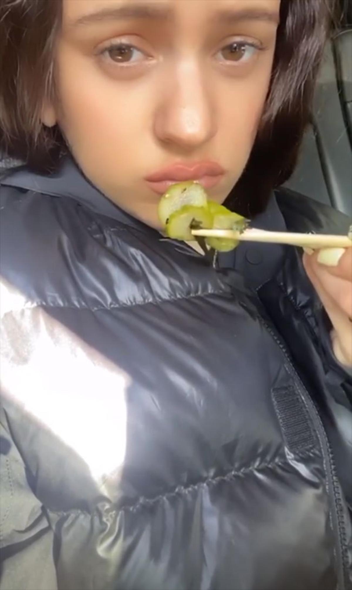 Rosalía comiendo sano