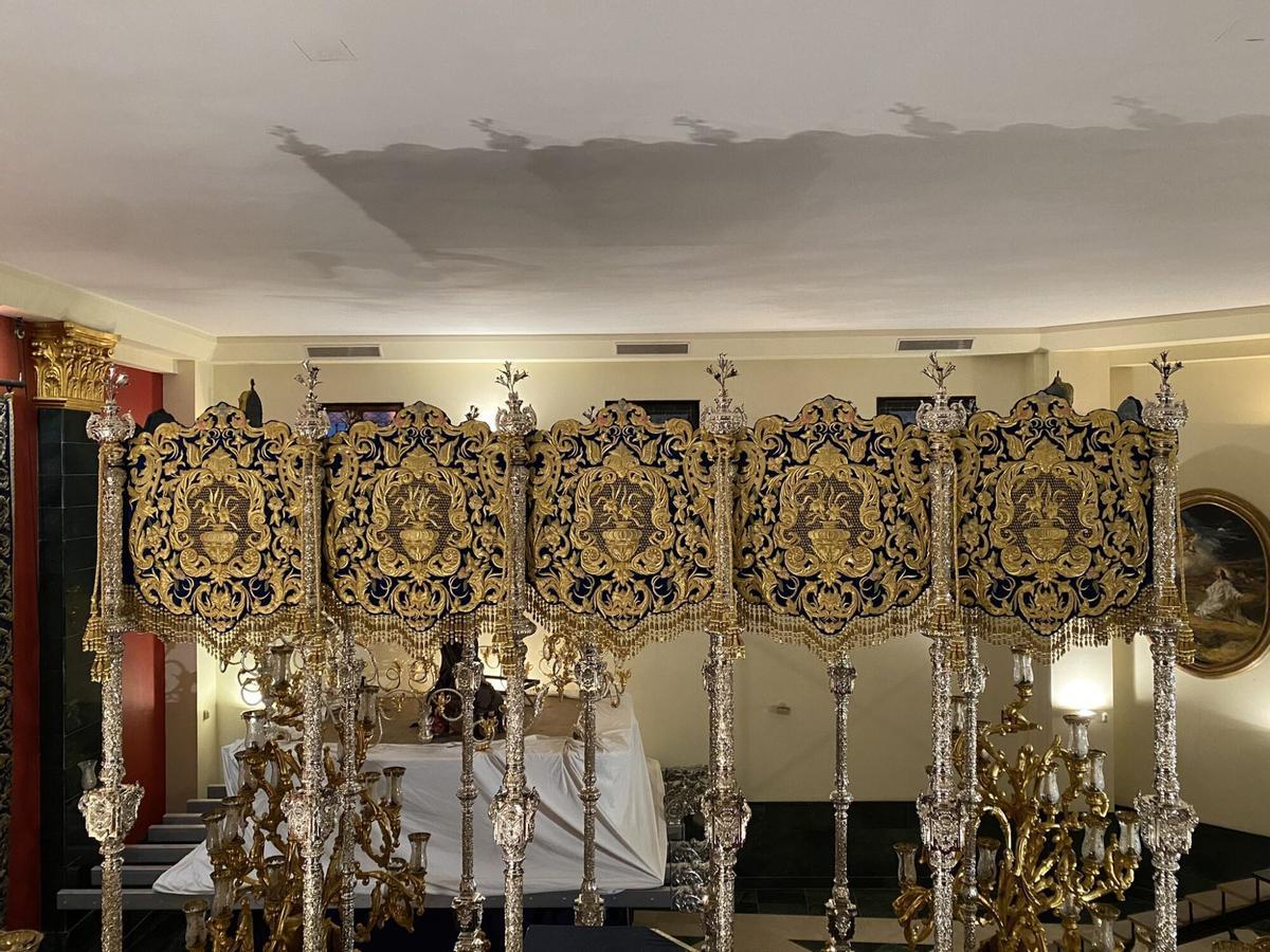 La Virgen de la Concepción estrena el bordado de las bambalinas laterales. ESPECIAL SEMANA SANTA 2022