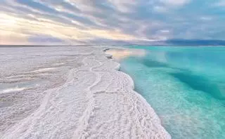 "El mar Muerto de Aragón", un lugar donde flotar en medio de la naturaleza