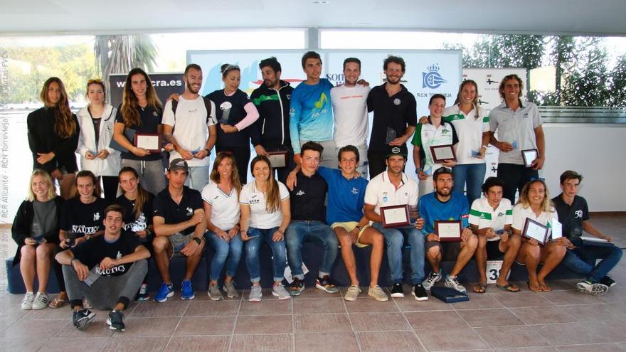 Foto de familia del podio de la Olympic Week