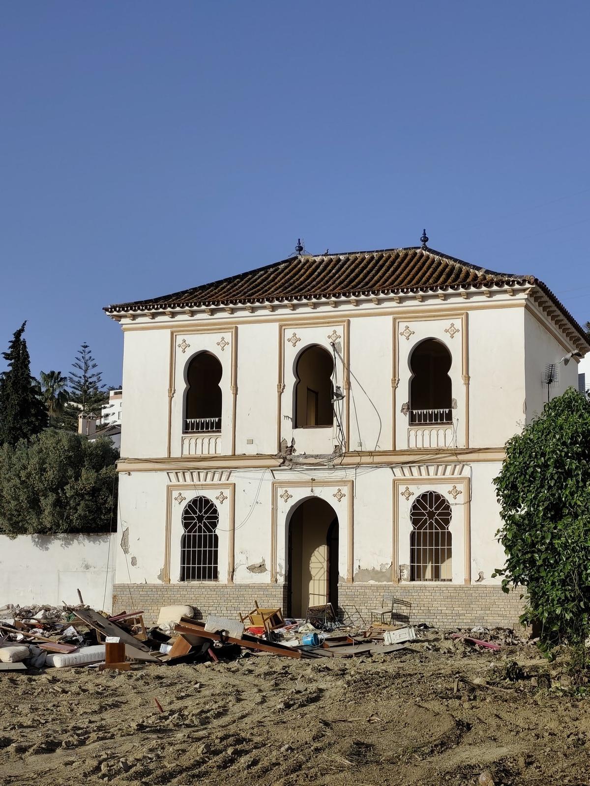 La antigua Villa San José, poco antes de ser derribada.