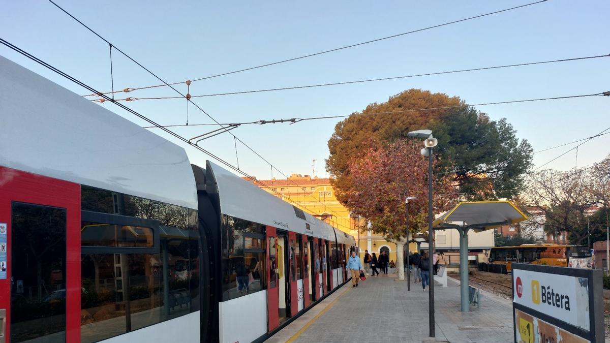 Metrovalencia refuerza el servicio para la Festa de les Alfàbegues de Bétera.