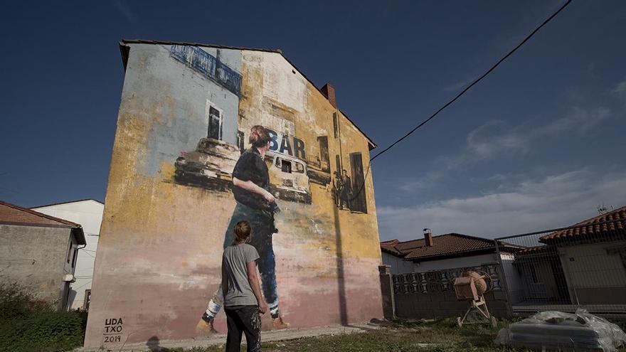 Parees llenará Oviedo de nuevos murales con la sacavera, la memoria de Teatinos y las cometas como protagonistas