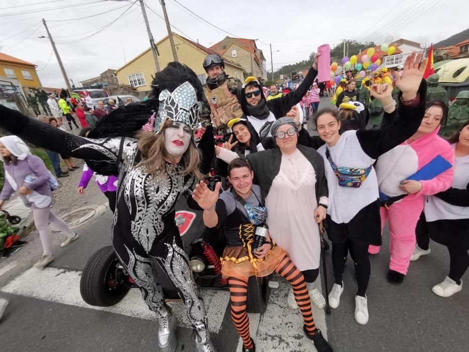 Moaña, Aldán y Bueu dicen adiós a sus carnavales con altas dosis de humor y originalidad.