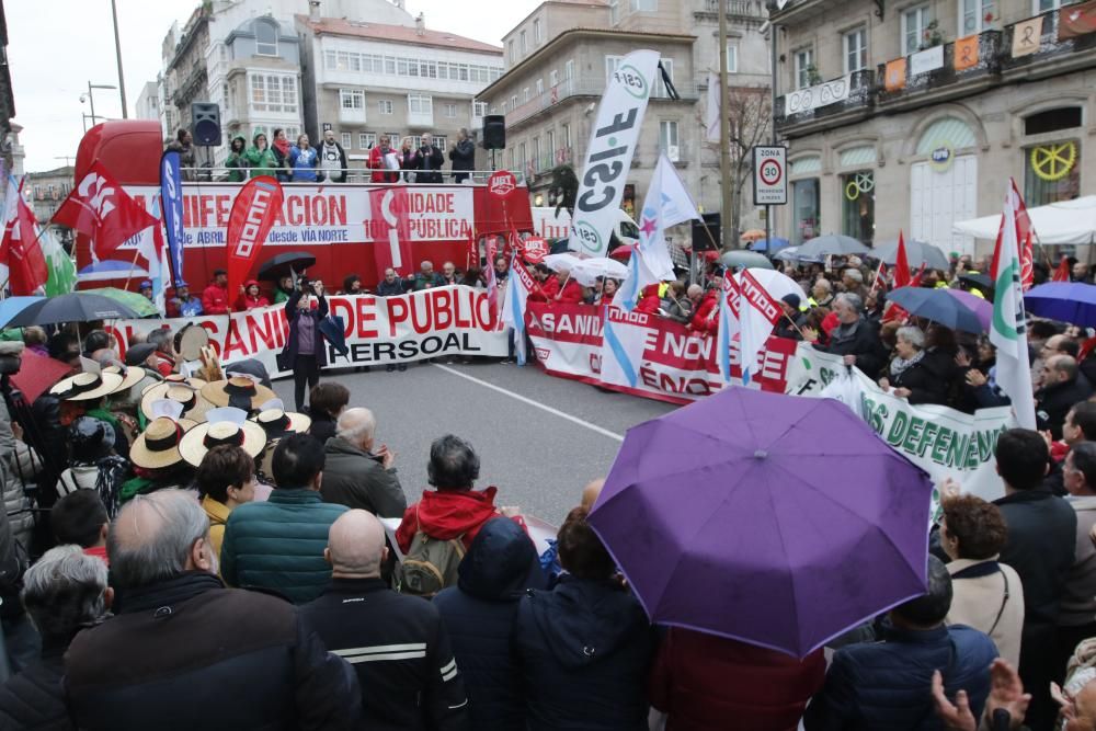 Miles de manifestantes piden una sanidad pública de calidad // Alba Villar