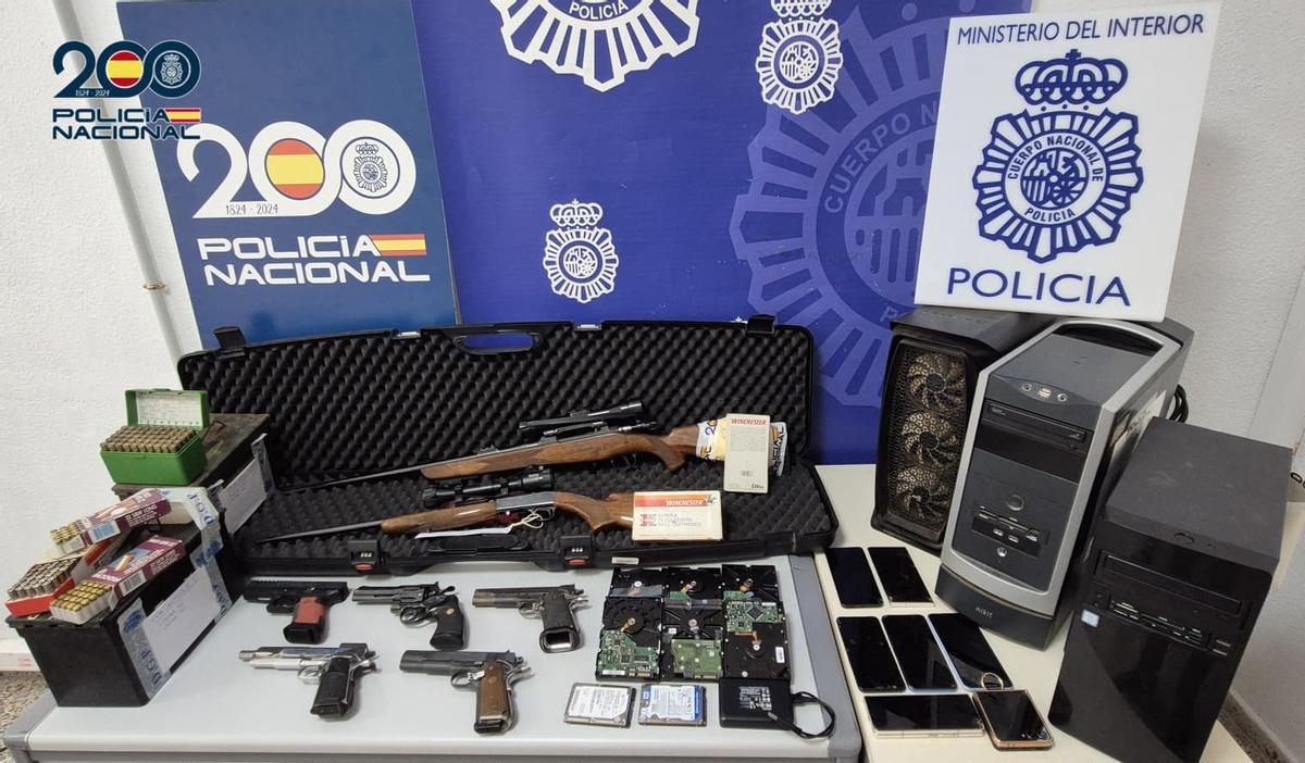 Armas y dispositivos de almacenamiento de archivos