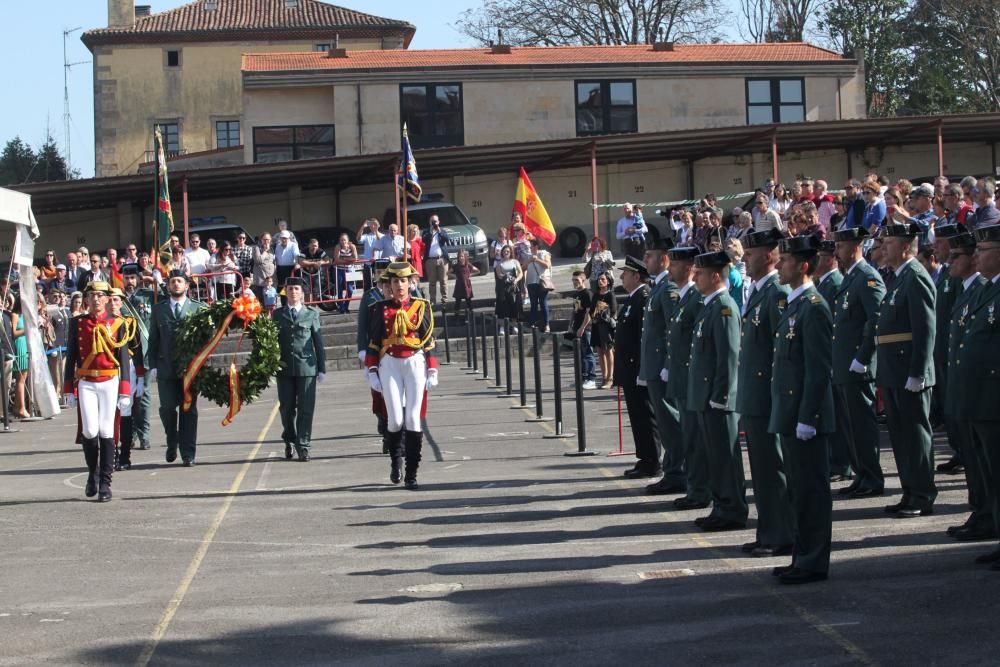 Actos del Día de la Hispanidad en la comandancia de la Guardia Civil de Gijón