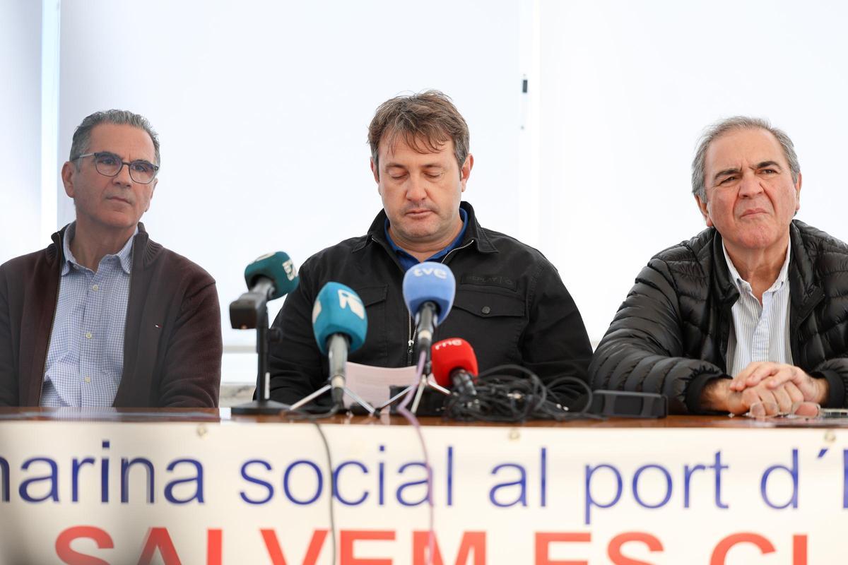 Vicent Canals, director del CNI; Damià Verdera, comodoro, y Juan Marí, el presidente del club, esta mañana, en rueda de prensa.