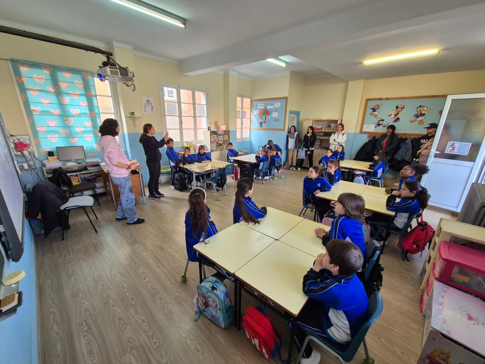 Fiesta colegial en el Patronato por San José (en imágenes)