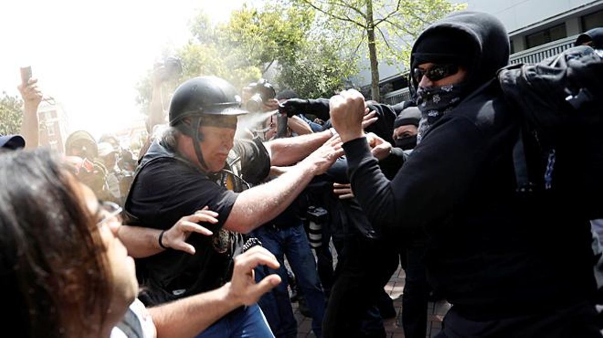 Batalla campal a Berkeley