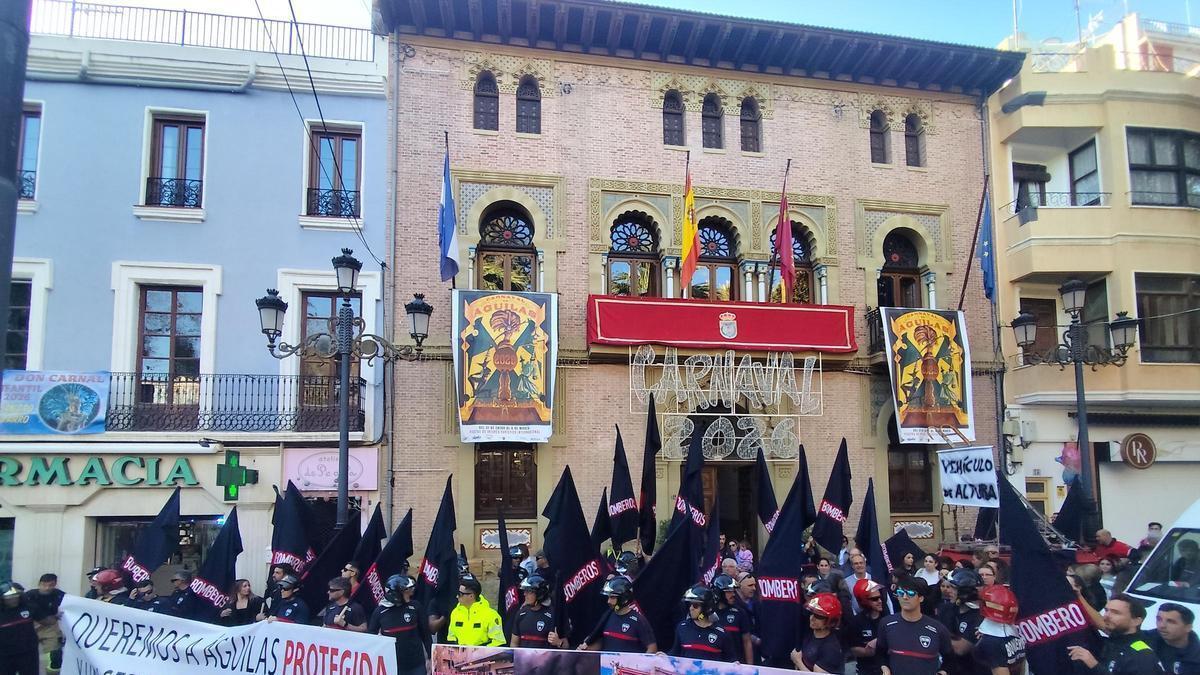 Bomberos en la manifestación realizada en Águilas