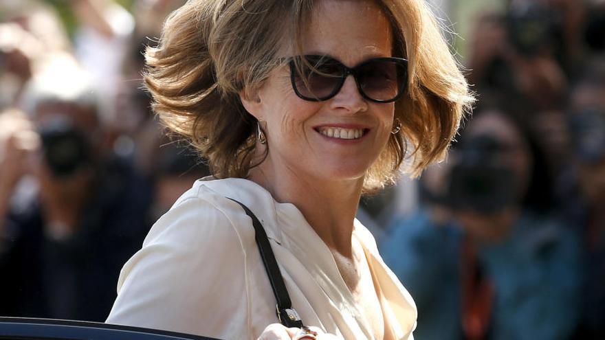 Sigourney Weaver enamora a sus fans en San Sebastián