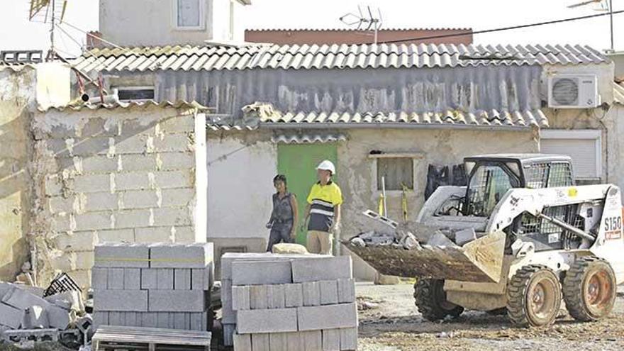 Uno de los derribos de barracas que se llevaron a cabo en el poblado entre 2008 y 2011.