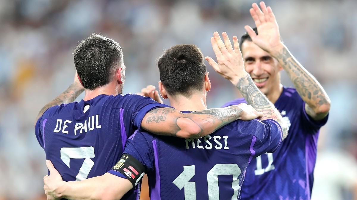 Leo Messi celebra un gol con sus compañeros de la selección de Argentina