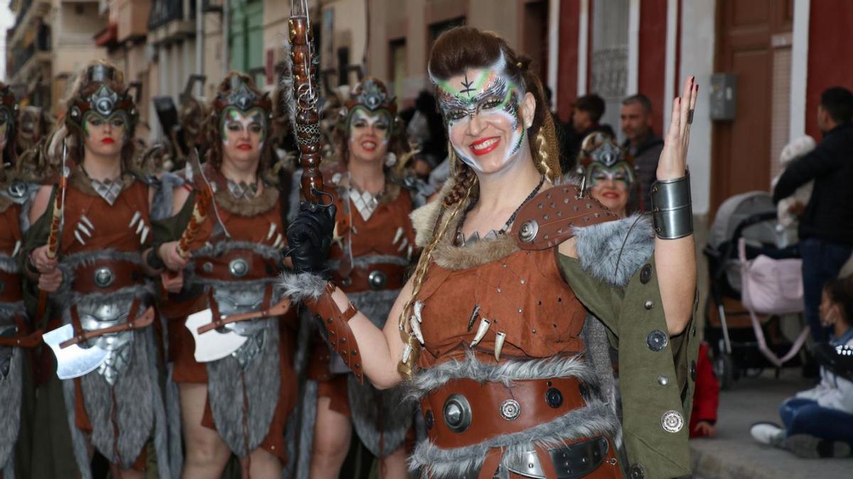 Los Moros y Cristianos vuelven con ganas a Villafranqueza 