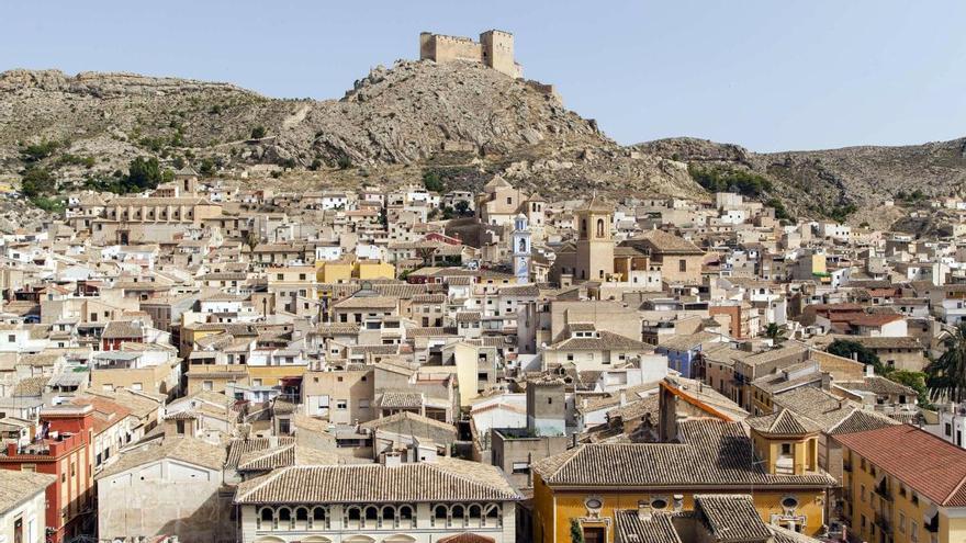 Mula cierra las escuelas de verano y reduce el horario de los trabajadores al aire libre este lunes