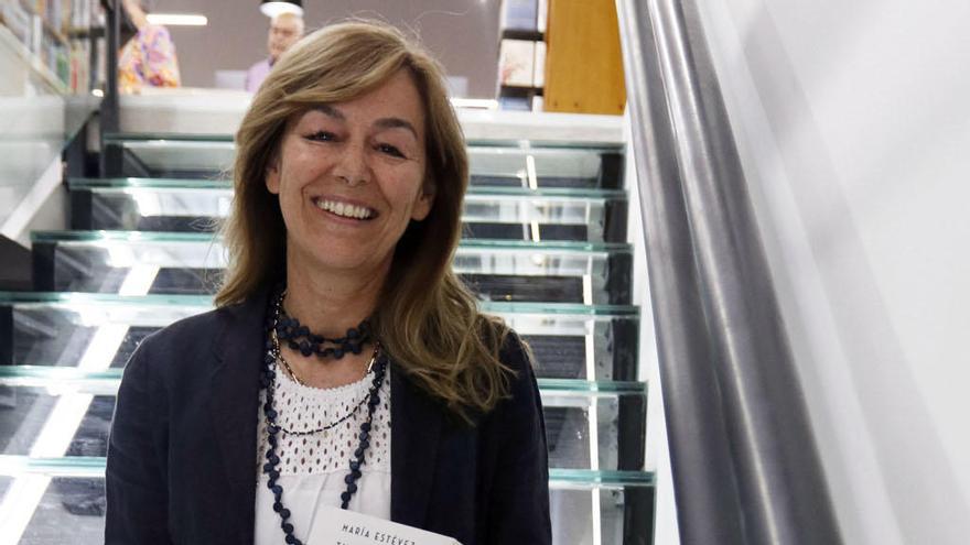 María Estévez, autora de «Tu voz en mi memoria», este miércoles en la Librería Luces.