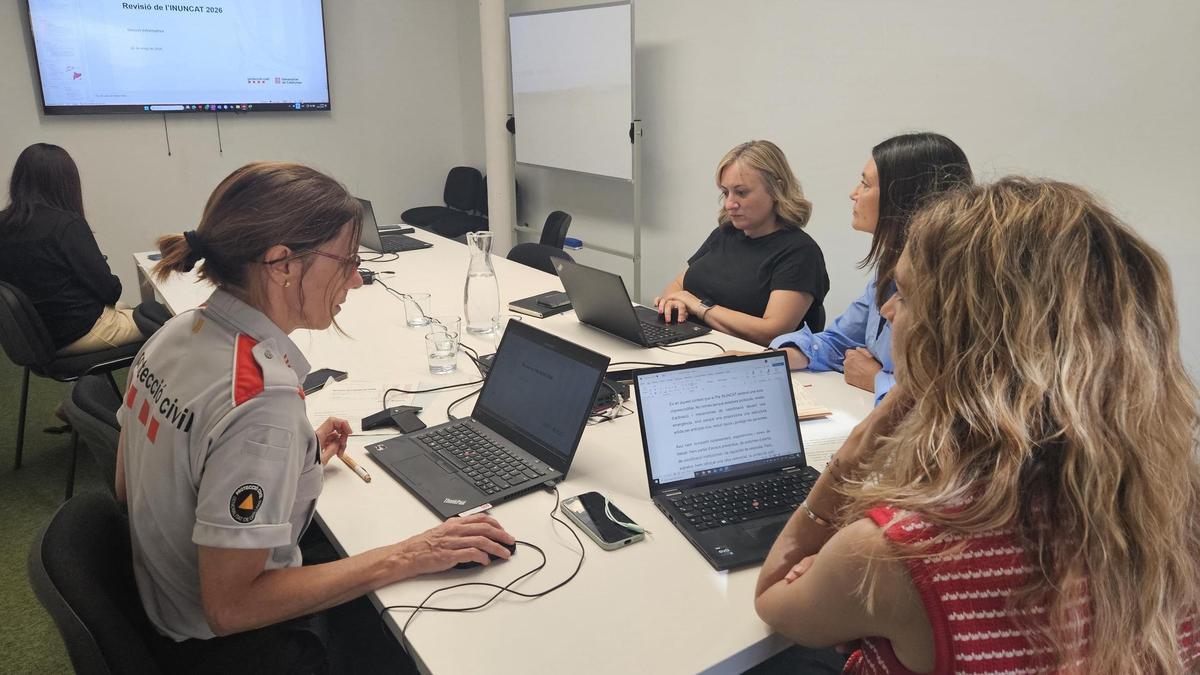 Un moment de la sessió informativa de l'INUNCAT presidida per Elia Tortolero