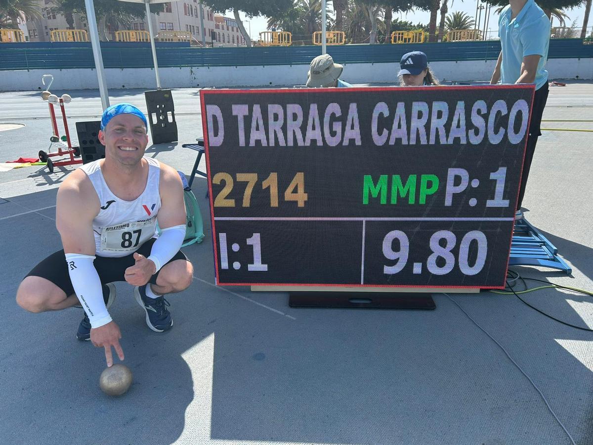 Dani Tárraga posa con su marca en lanzamiento de peso