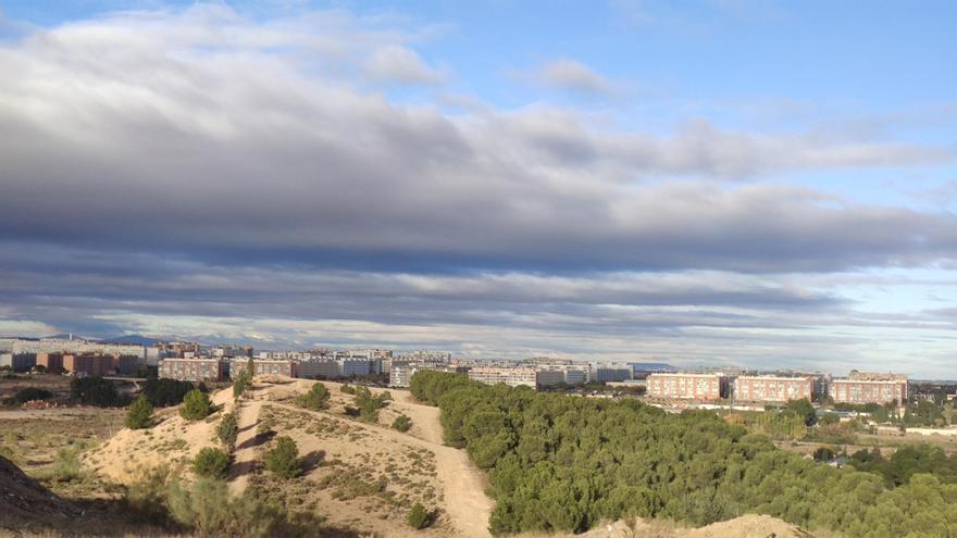 Vista del barrio de Valdespartera desde los pinares de Venecia
