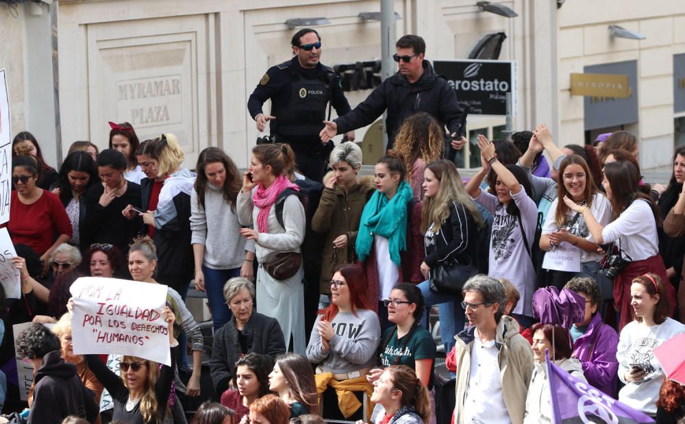 Concentración del 8-M en la plaza de la Constituci