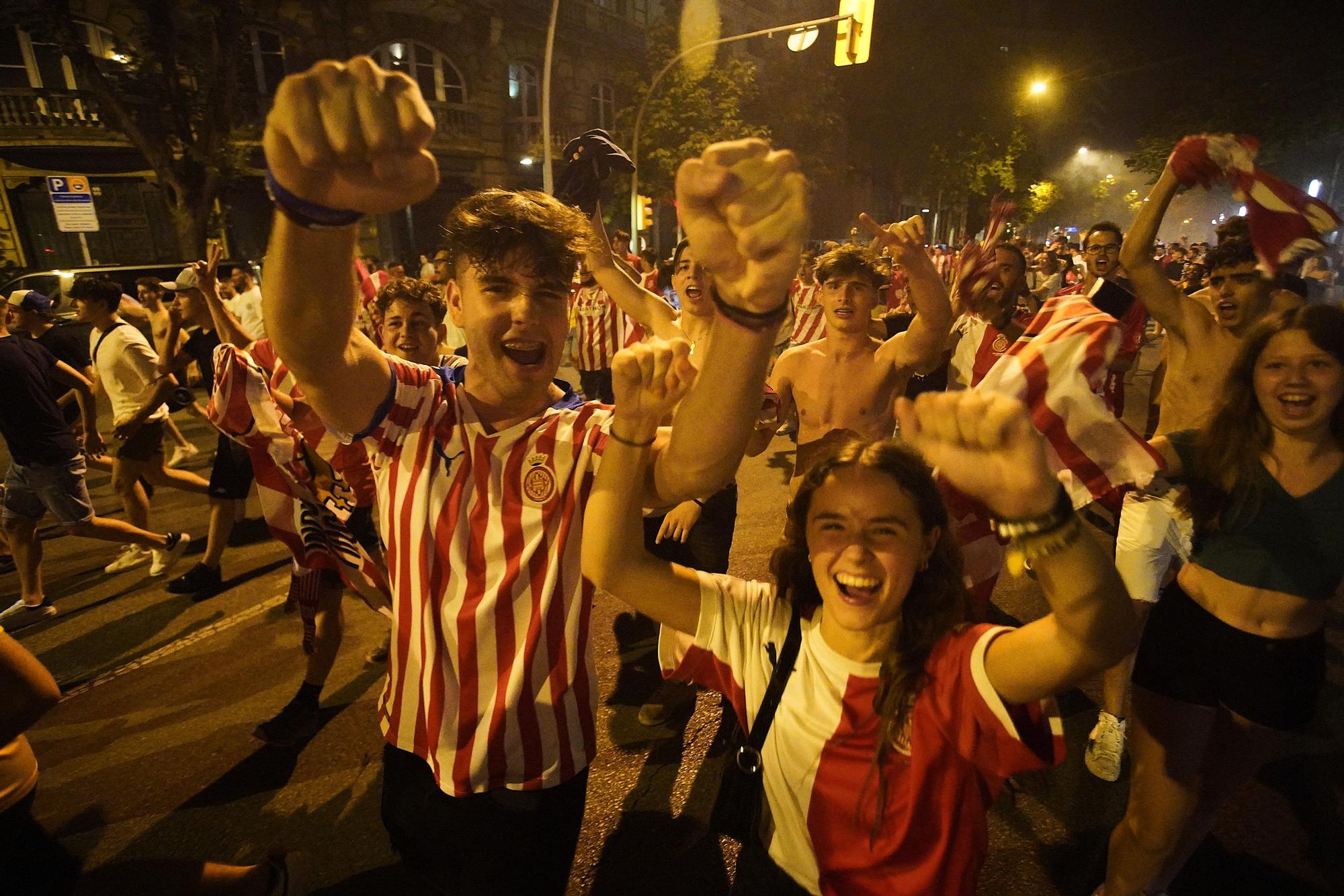 La ciutat surt al carrer a celebrar l'ascens del Girona a Primera