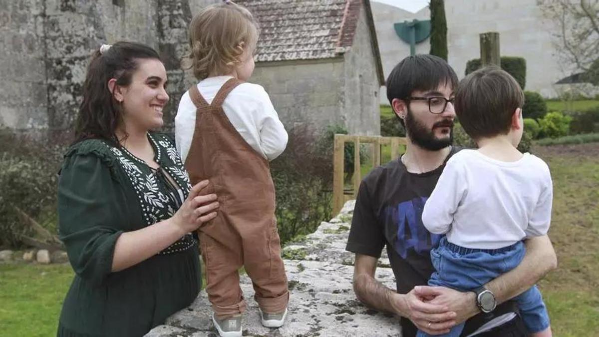 Andrea i el seu marit Mikael amb els seus fills, Kai i el protagonista de la història, Ian.