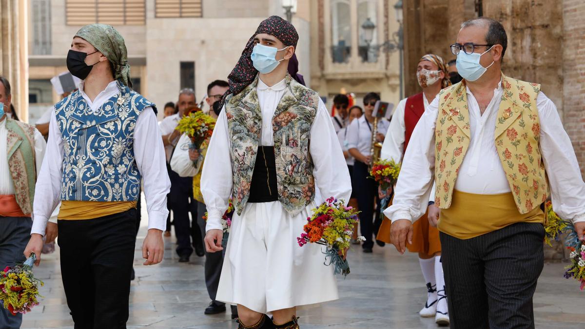 Búscate en el segundo día de Ofrenda por las calles del Mar y Avellanas (entre las 11.00 y 12.00 horas)