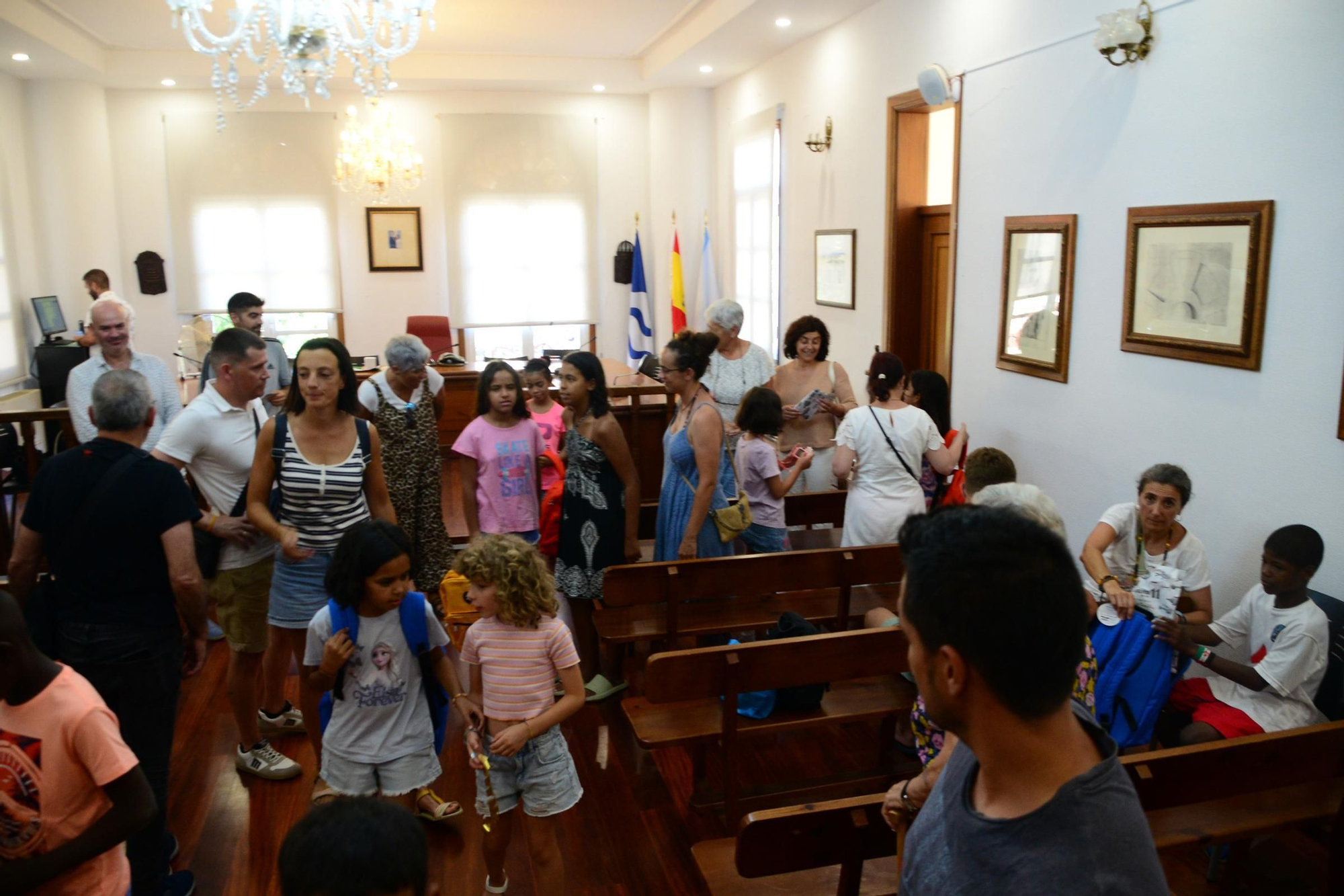 Recepción a los menores saharauis en Bueu