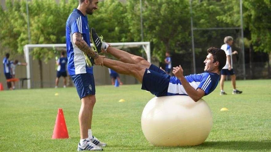 &quot;Cani y Zapater tienen que ser importantes dentro y fuera&quot;