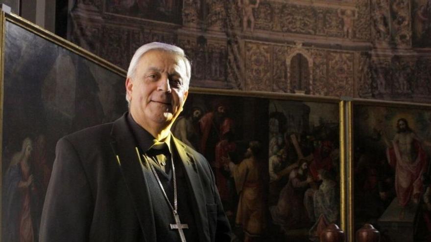 Unanimous condemnation of the Cabildo de Tenerife to Bishop Bernardo Álvarez
