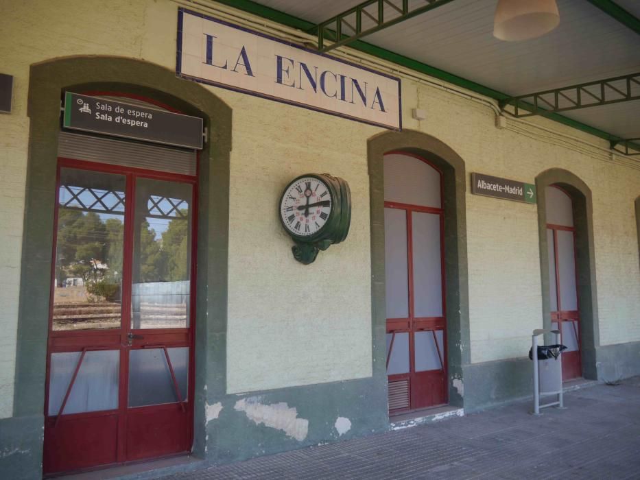 La Estación, en la que dejaron de funcionar la Fonda y la Sala de Espera.