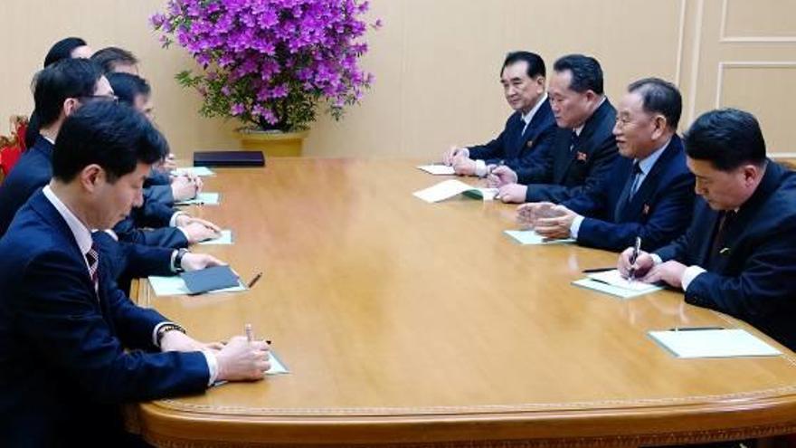 Delegacions de les dues Corees es van reunir a Pyongyang.