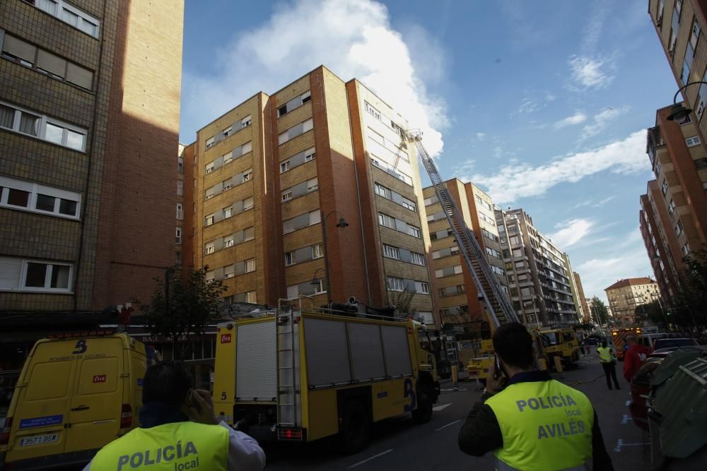 Espectacular incendio en Avilés