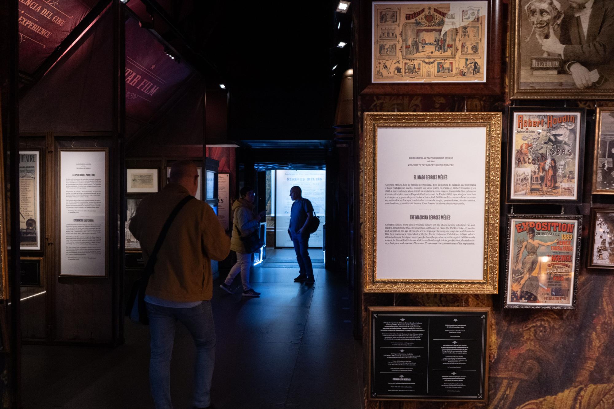 GALERÍA | Esto es lo que te espera en la exposición de La Caixa sobre George Méliès en la Plaza Mayor