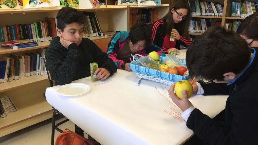 &quot;World Café&quot; en el instituto para hablar de violencia de género