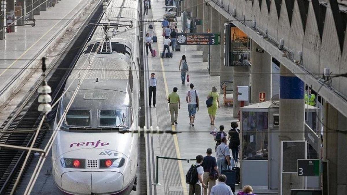 Un tren AVE, en la estación de Córdoba.