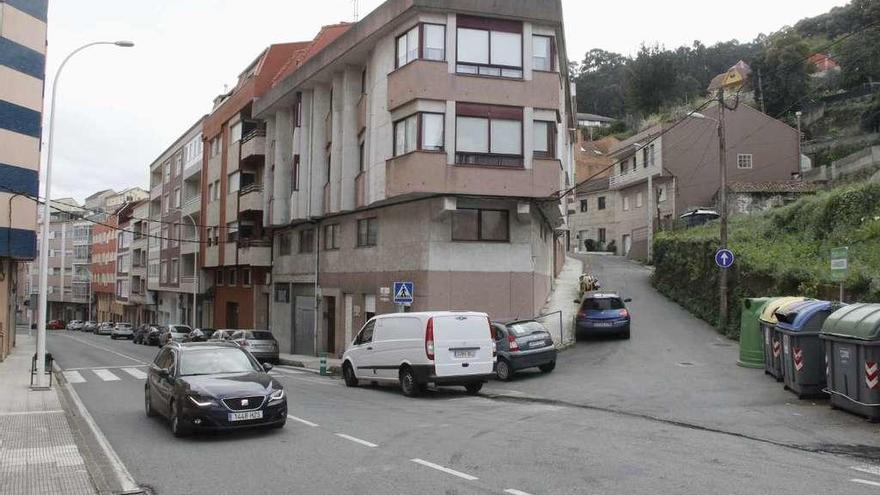 Intersección entre Pazos Fontenla y el vial de Fonte da Abilleira. // Santos Álvarez