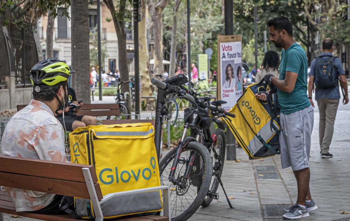 "¿Quién cuida de la salud de los repartidores en bicicleta?" "¿Quién cuida de la salud de los repartidores en bicicleta?"