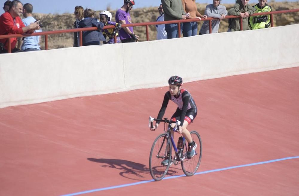 Exhibición en el velódromo de Molina de Segura