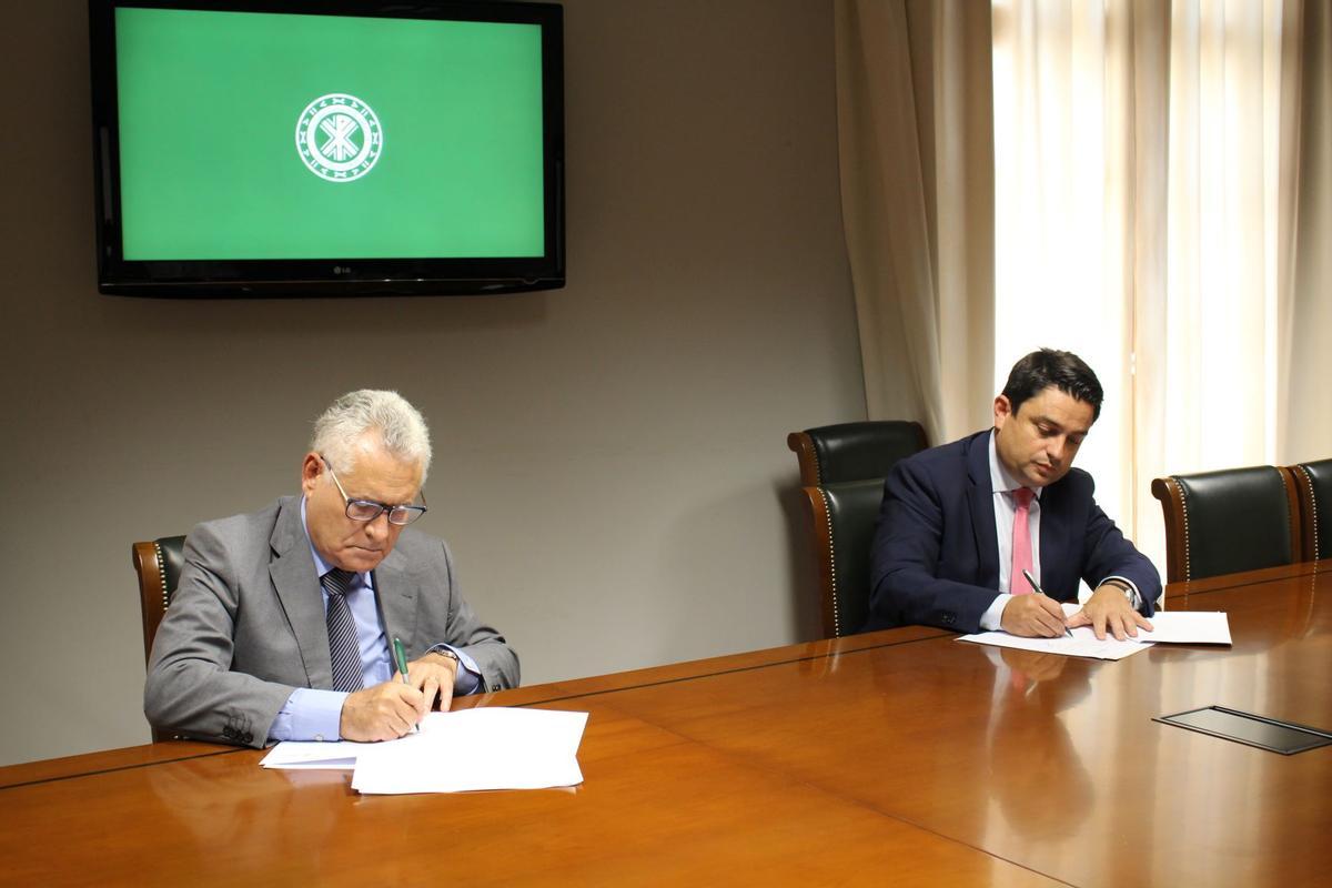 Renovación del convenio entre el Colegio de Gestores y la Universidad Católica.