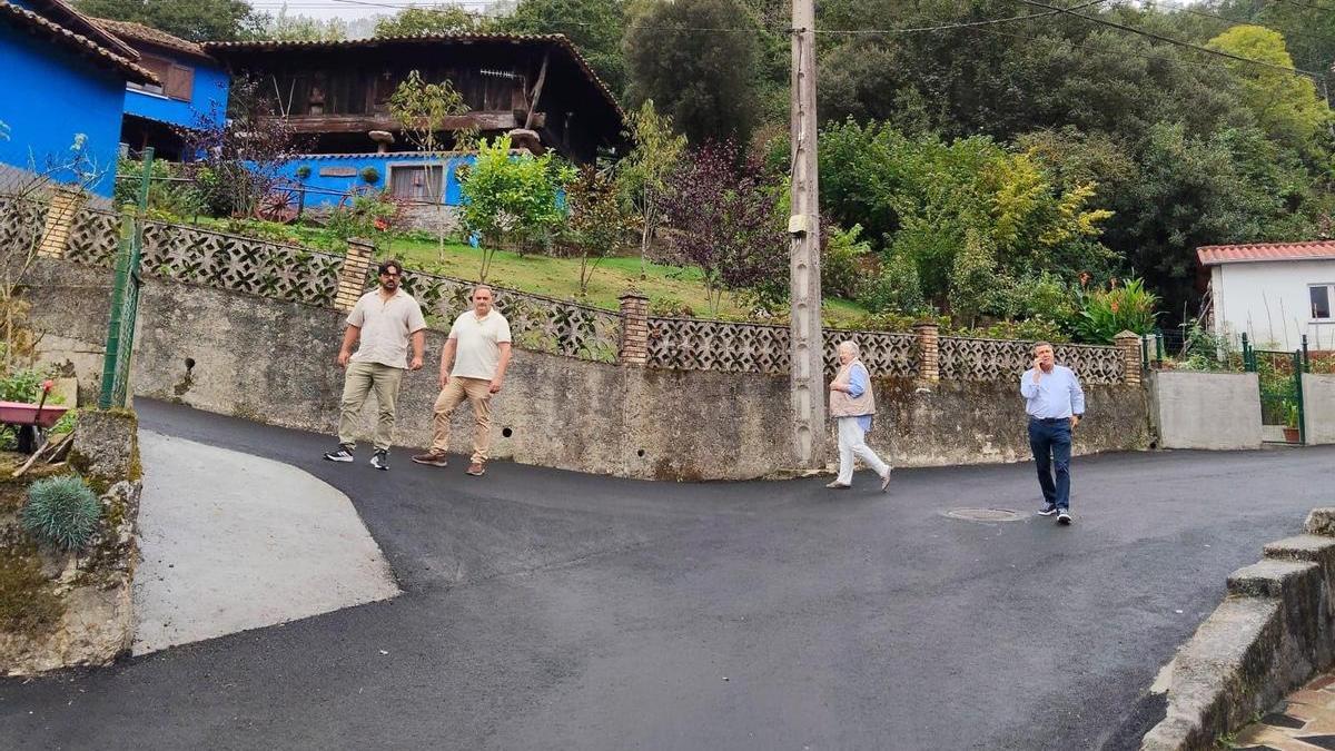 Por la izquierda, Enrique Riestra, Miguel Alonso, María del Mar García y Juan Carlos Armas, en Vibañu.