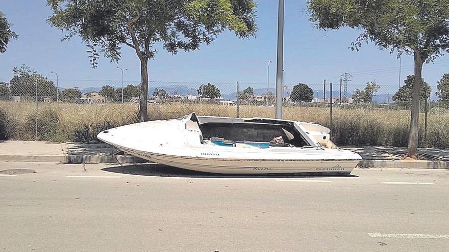 La lancha está en la calle Jaume Villanueva.