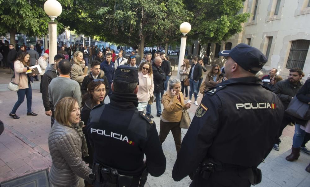 Un falso aviso de bomba obliga a desalojar los juzgados durante unas horas