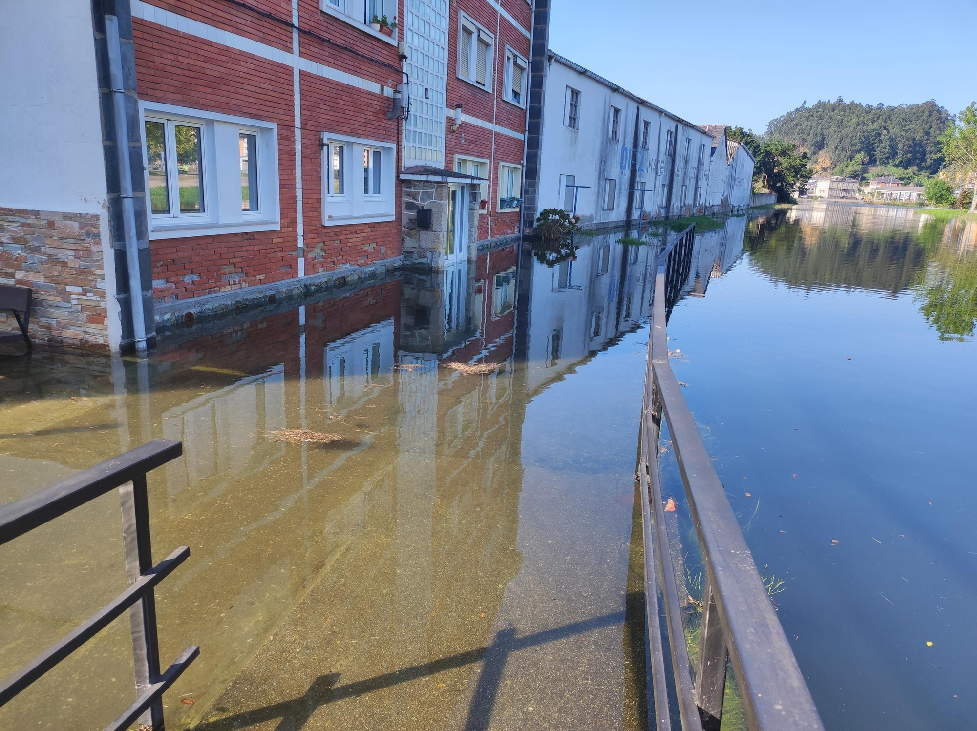 En imágenes: El efecto de las mareonas en Vegadeo, Navia y Luarca
