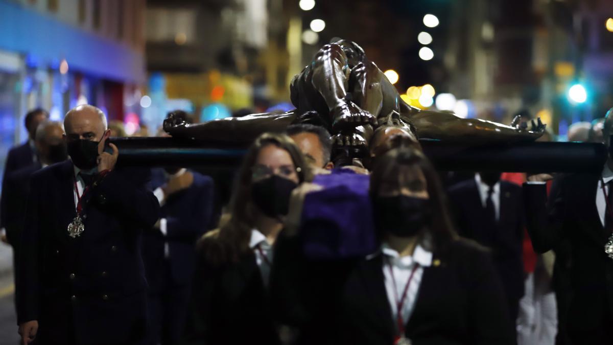 Madrugada de traslados para la veneración 'El Verbo Encarnado' en la Catedral