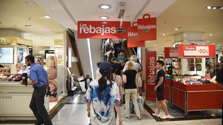 El comercio augura una buena campaña de rebajas