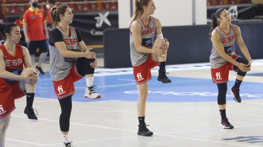 La selección española femenina de baloncesto ya está en Córdoba