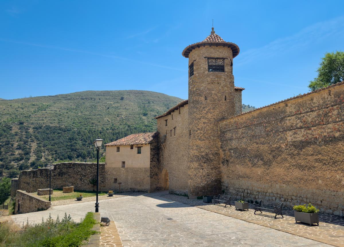 Torre de vigilancia medieval y murallas defensivas de Mirambel, Teruel