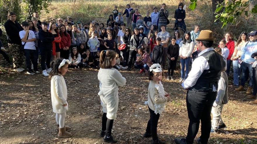 Una de las representaciones teatrales que tuvo lugar en la aldea de Novefontes /CONCELLO DE TOURO